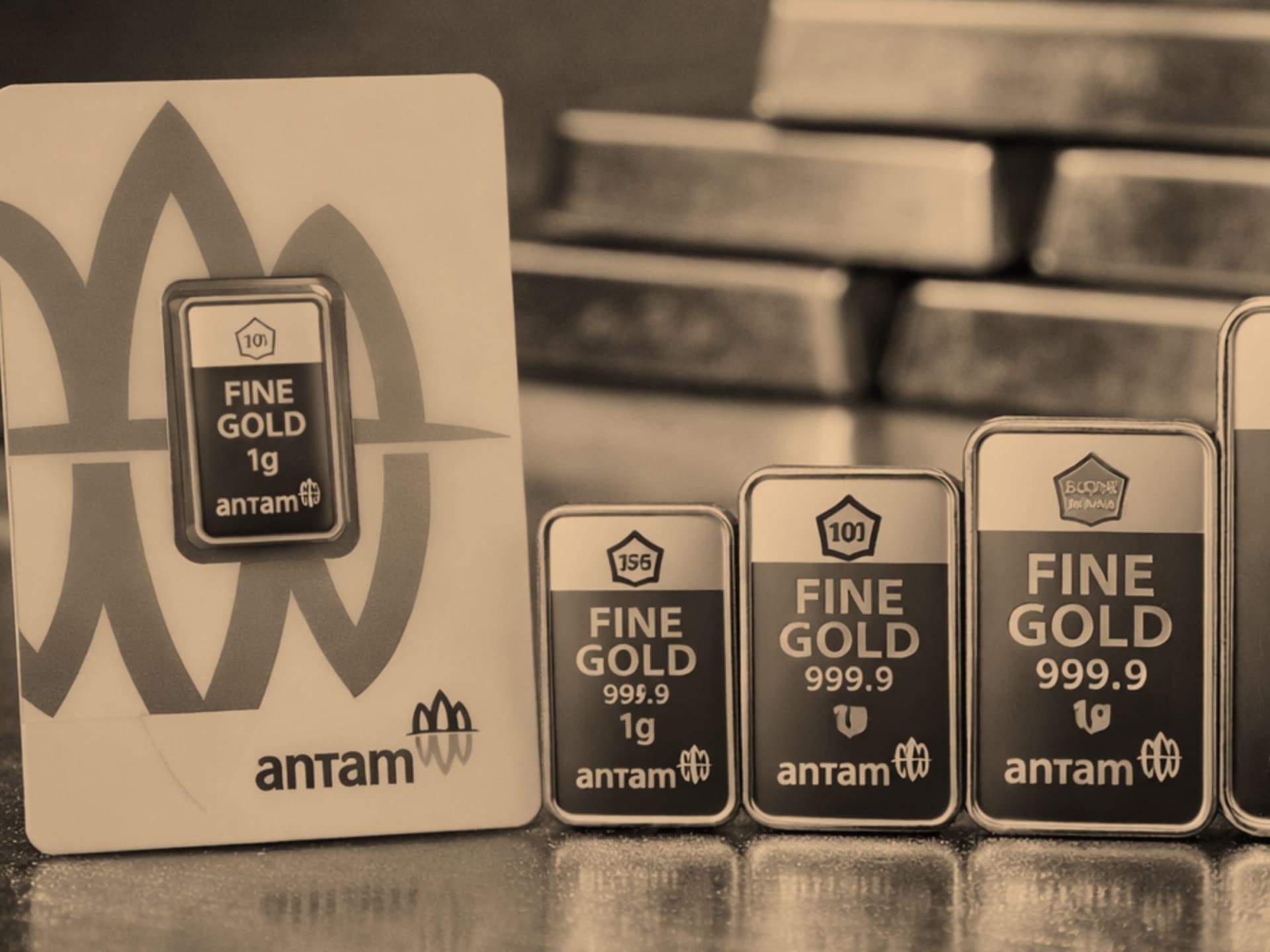 Update Harga Emas Antam Hari Ini: Turun Rp50.000/gram